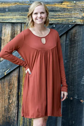 Long Sleeve Keyhole Knit Dress in Cognac