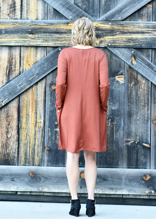 Long Sleeve Keyhole Knit Dress in Cognac