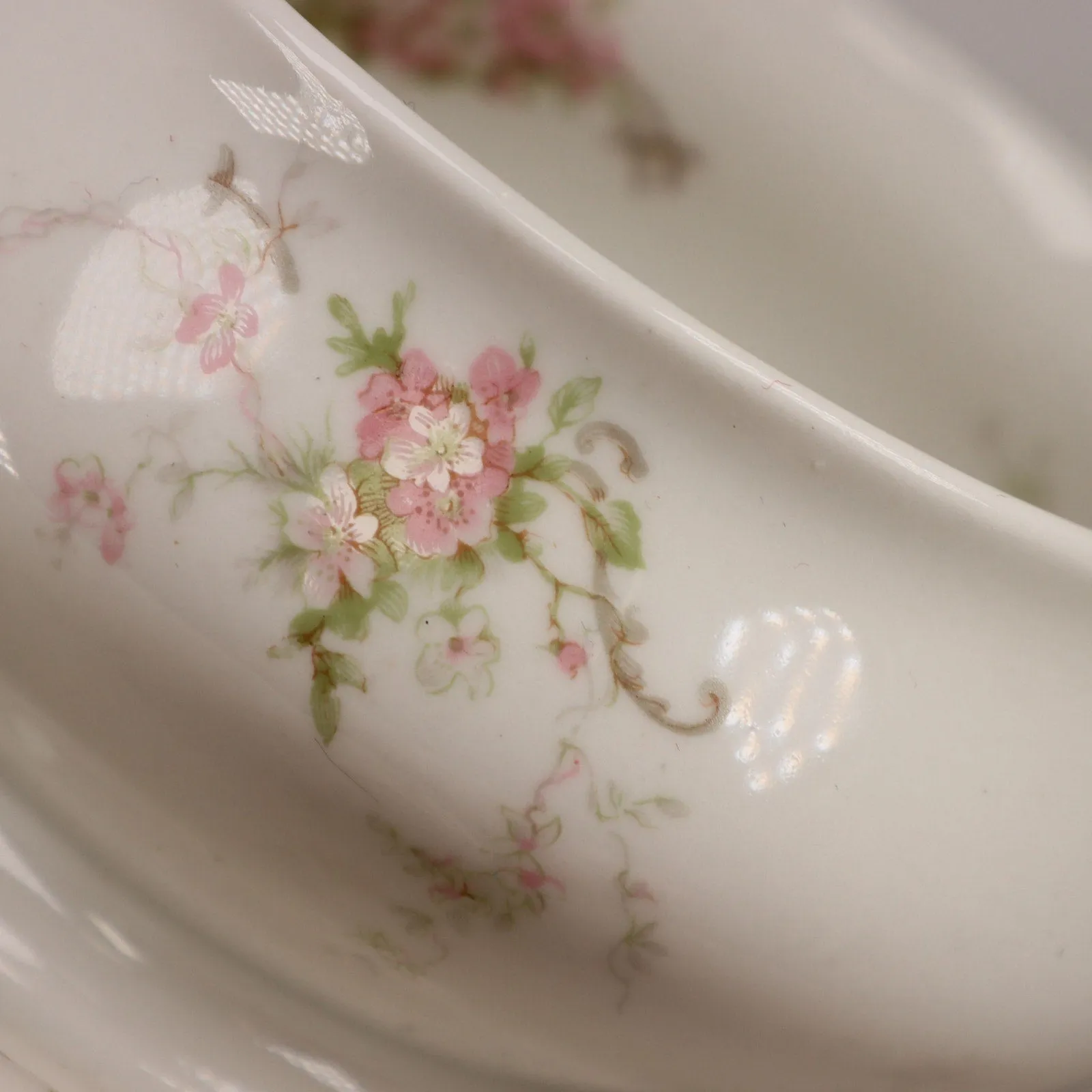 Theodore Haviland H4072 Gravy Boat Sauce Bowl Pink Rose Spray Limoges France